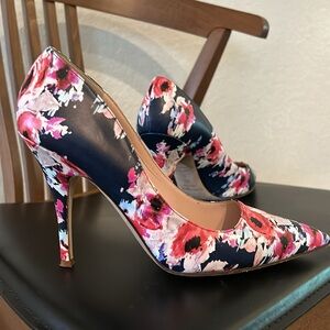 Kate spade licorice pumps